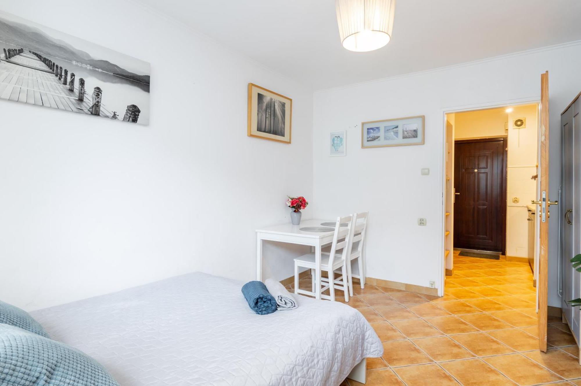 Cinnamon Apartment Metro Swietokrzyska Warschau Buitenkant foto