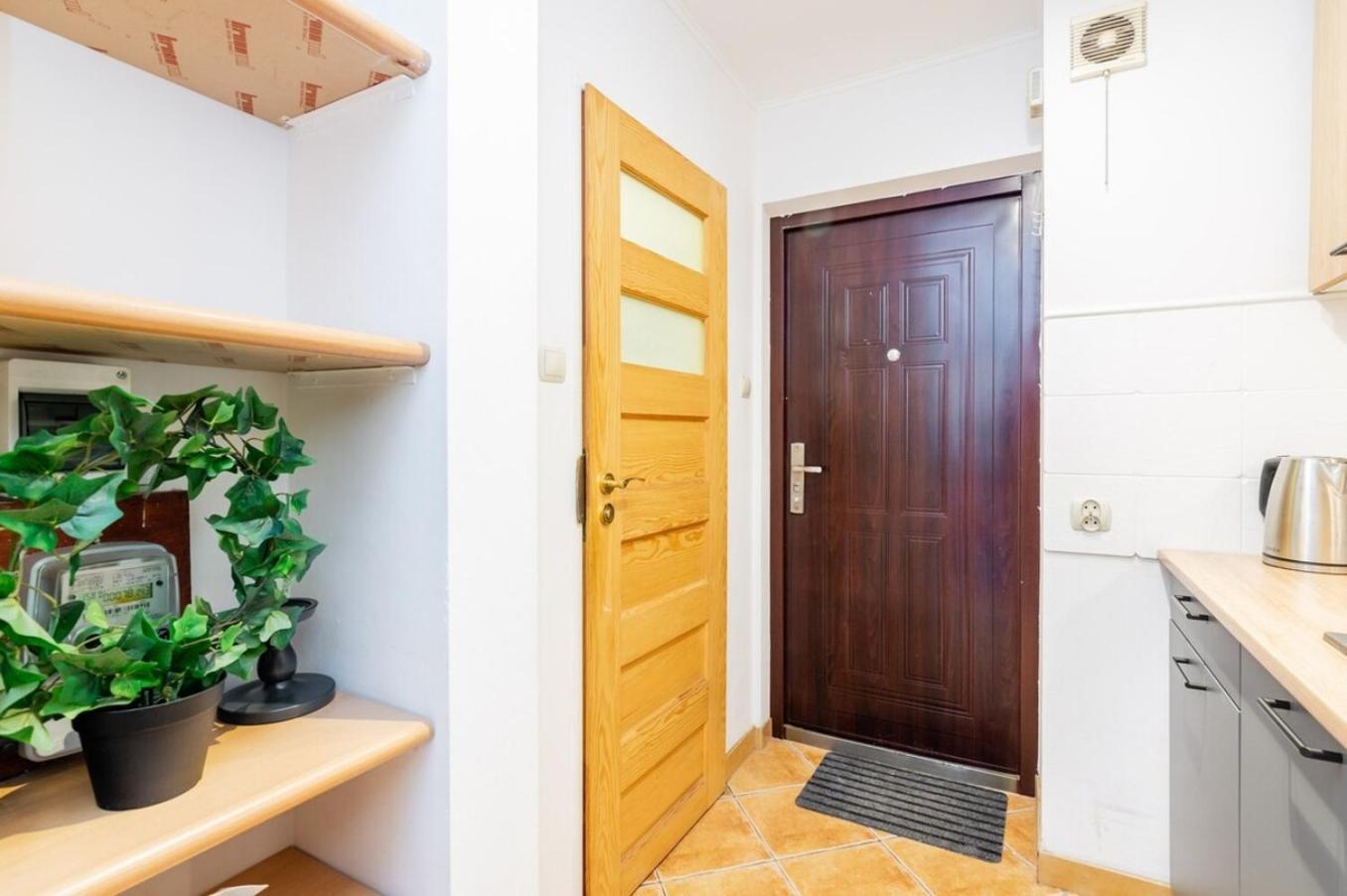Cinnamon Apartment Metro Swietokrzyska Warschau Buitenkant foto