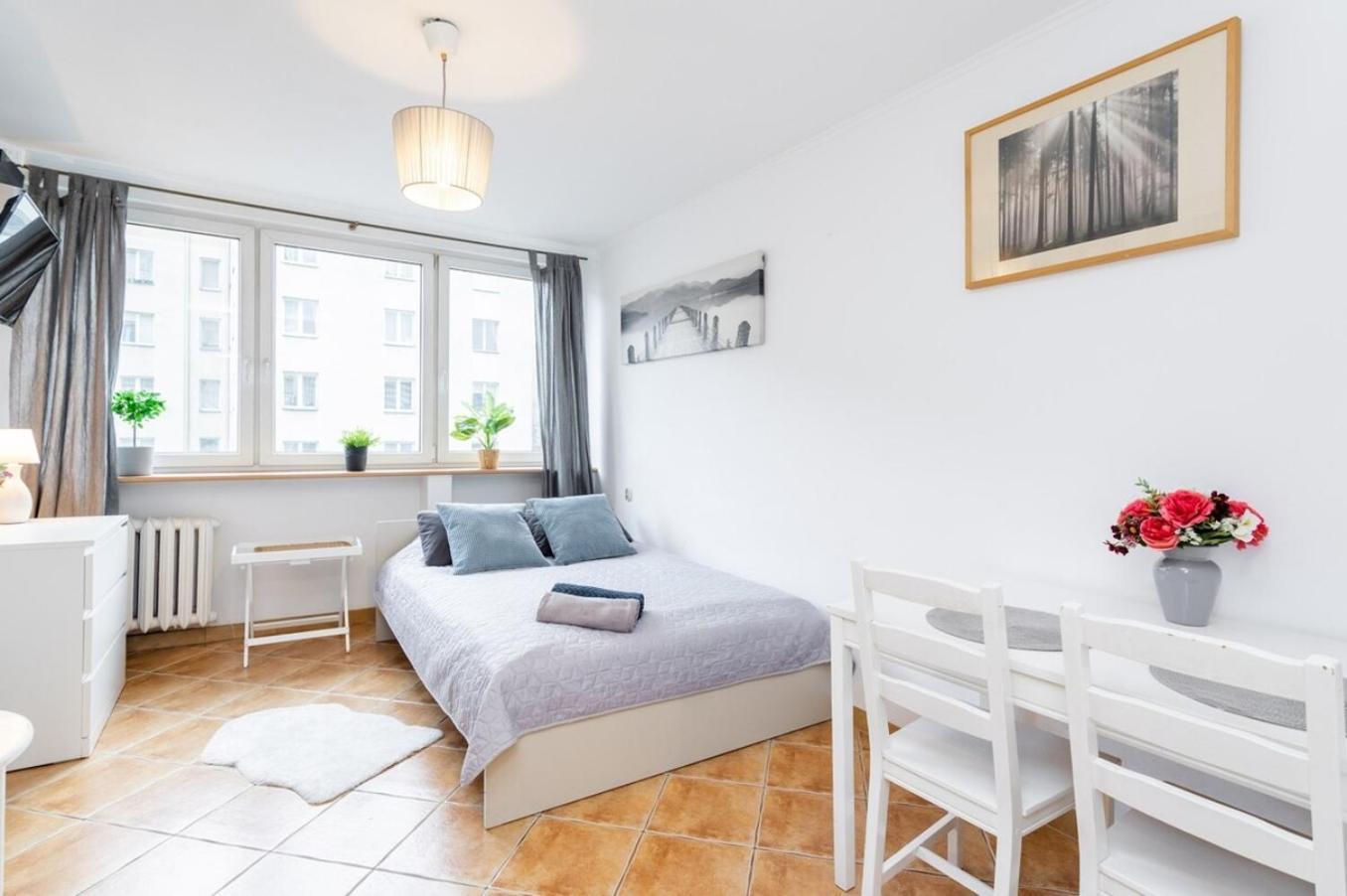 Cinnamon Apartment Metro Swietokrzyska Warschau Buitenkant foto